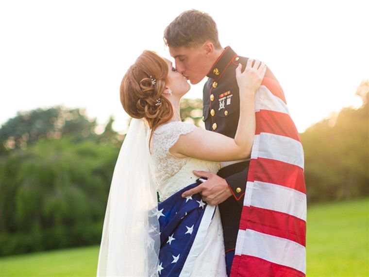 Real Wedding_ Military tribute, from DIY to dress blues (1)
